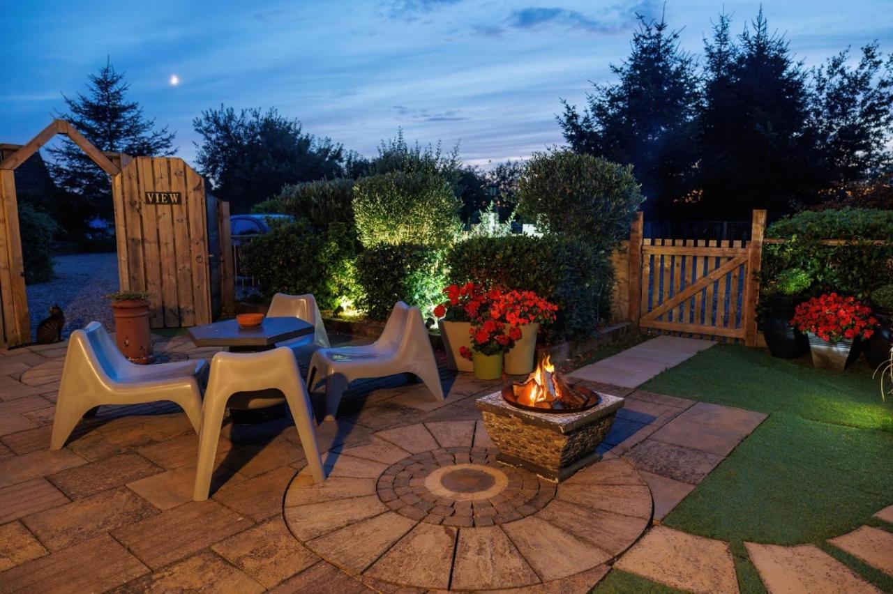 Lincoln Holiday Retreat View With Private Hot Tub Екстериор снимка